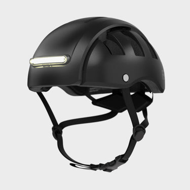 fend-super-plus-bike-helmet-carbon-black-perspective #color_carbon-black